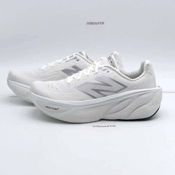 NEW Size 10.5 WIDE 2E Men's New Balance Fresh Foam X More v5 Sneakers MMORLW5 - Picture 1 of 6